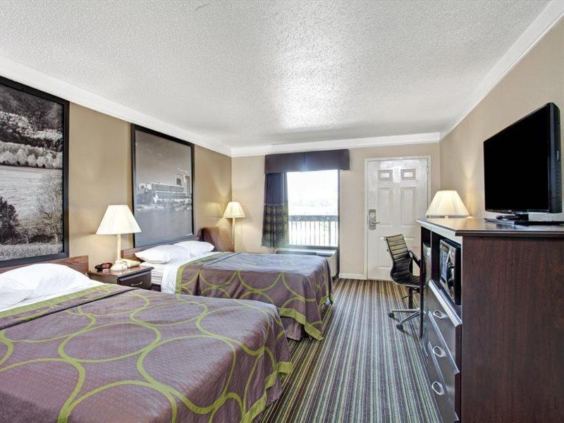 Super 8 By Wyndham Knoxville East Екстериор снимка